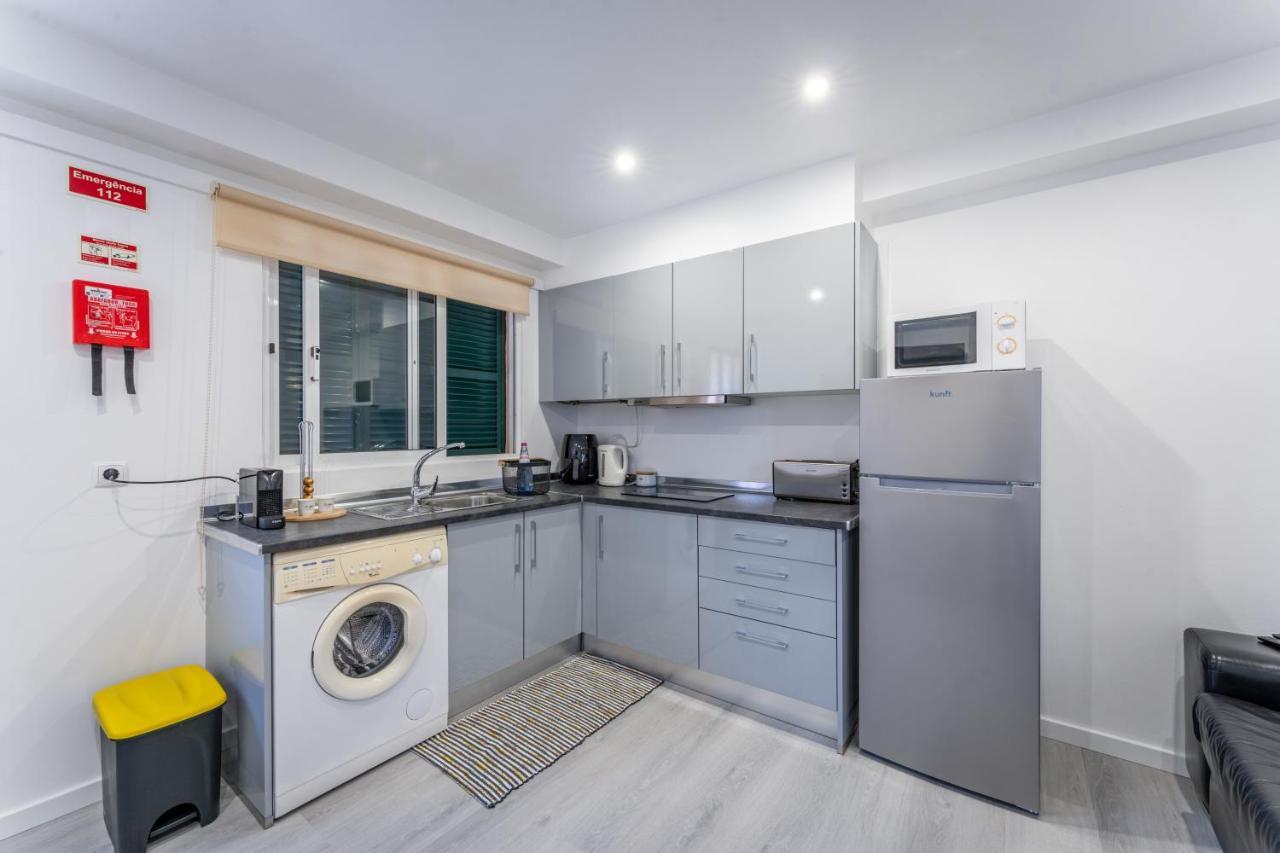 Ocean Breeze Villa Порто Мониз Екстериор снимка