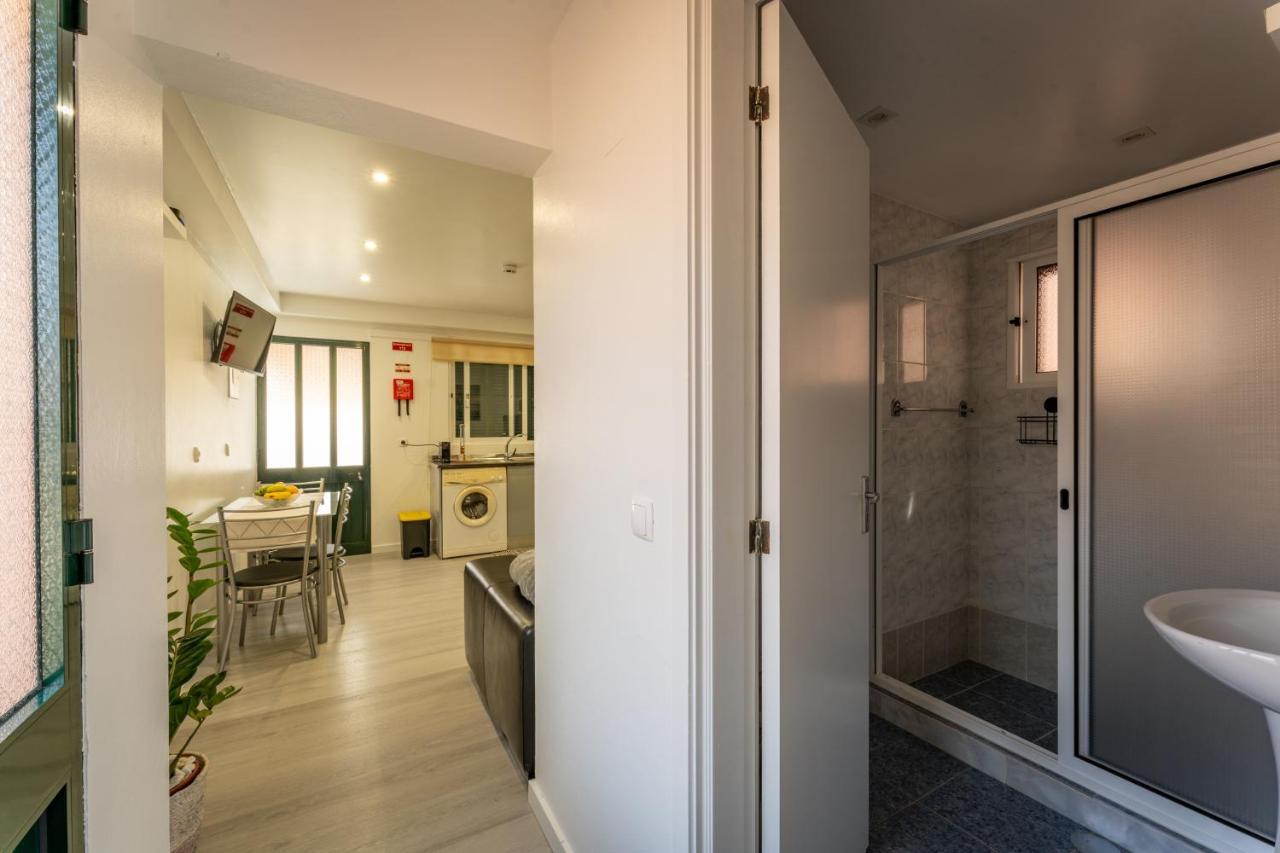 Ocean Breeze Villa Порто Мониз Екстериор снимка